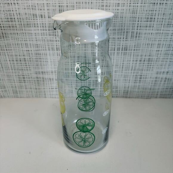 Pyrex Lemon Lime Glass Carafe Pitcher w/Lid Yellow/Green 1 Quart Vintage - Picture 2 of 11